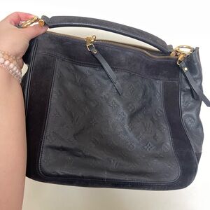 Black Louis Vuitton Handbag